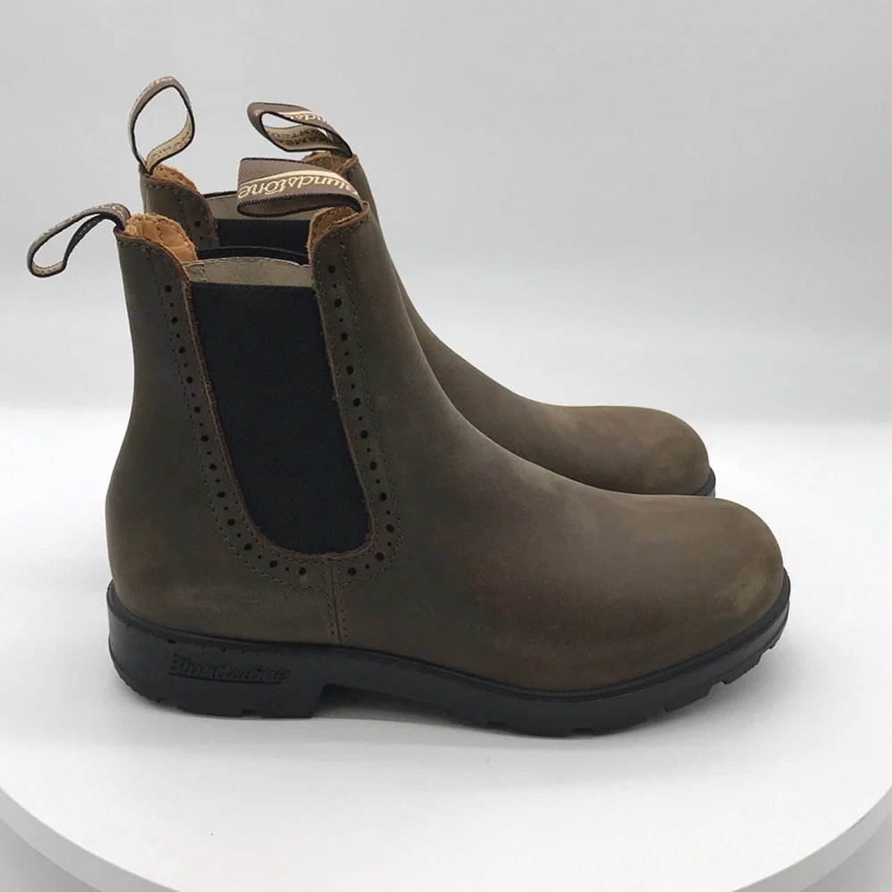 Blundstone unisex  Brown Chelsea Boots size 6.5 mens 8.5 womens US